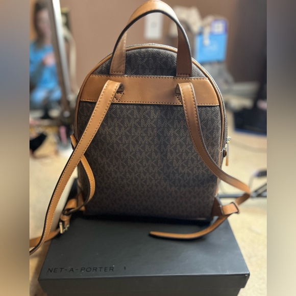 Michael Kors NWOT never used mini backpack, one size, brown - Picture 6 of 10